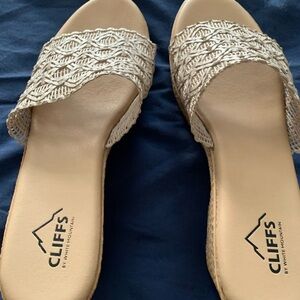 Cliff sanders size 9